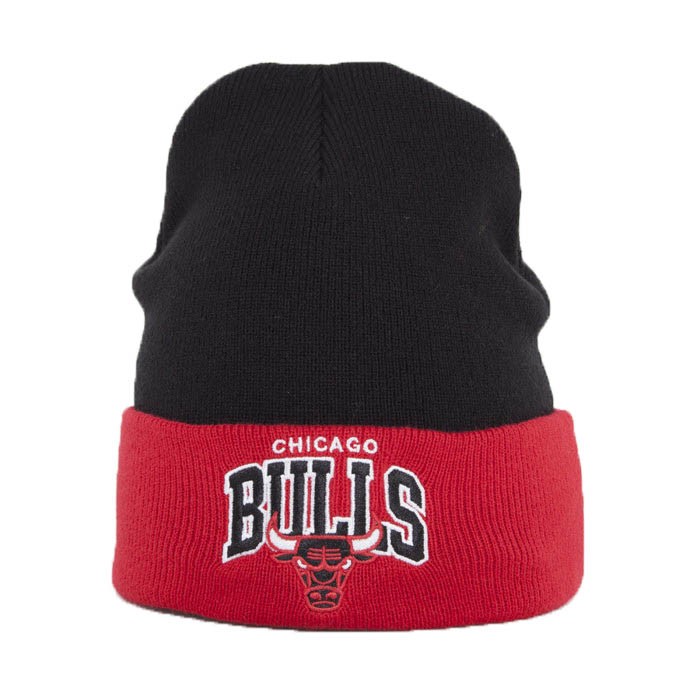 MITCHELL & NESS Chicago Bulls Arched Cuff Winter Hat